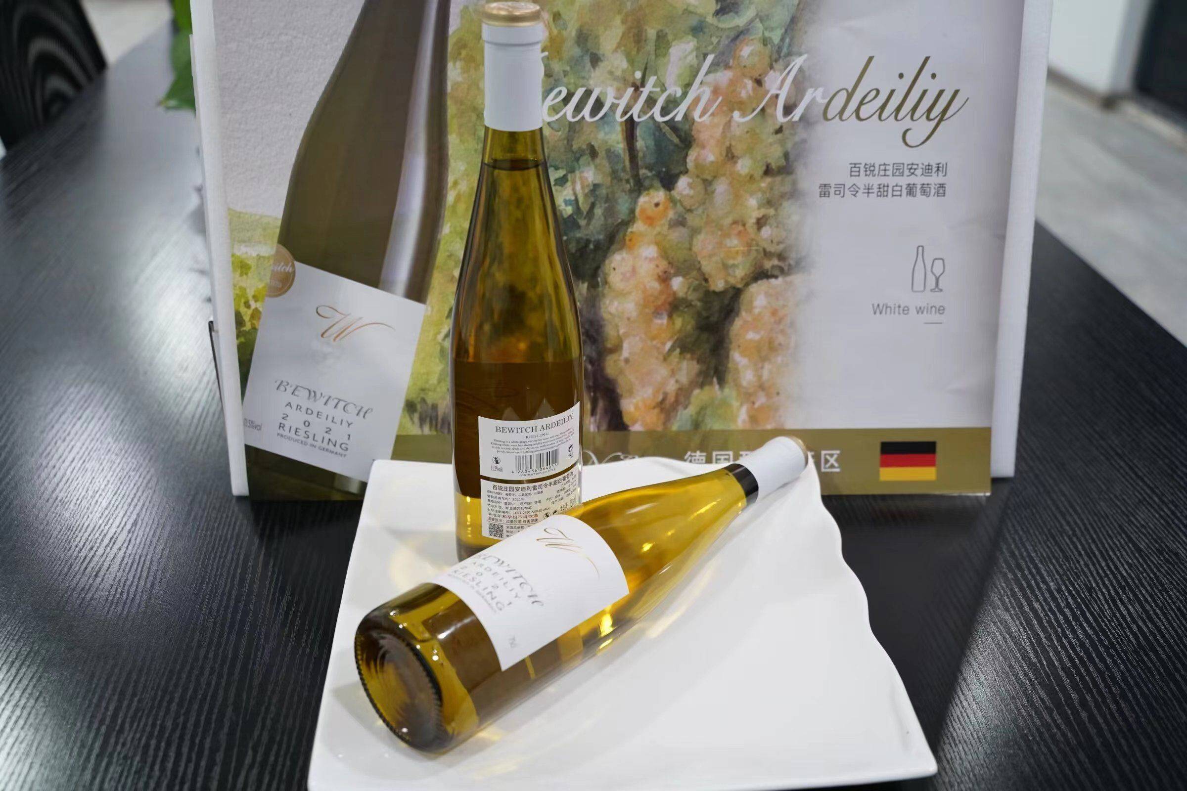 百锐庄园安迪利雷司令半甜白葡萄酒