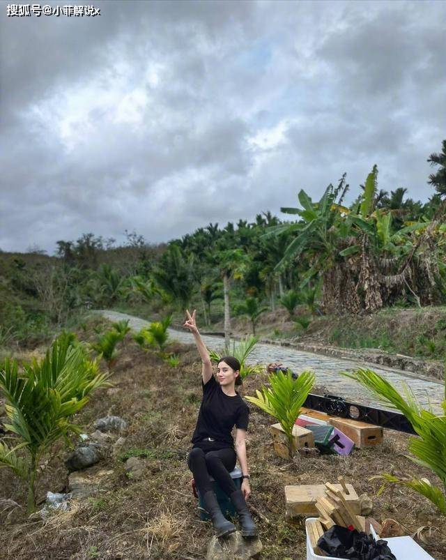 盘点爱上摇滚男的10位女明星_伊德尔_郭采洁_宋佳