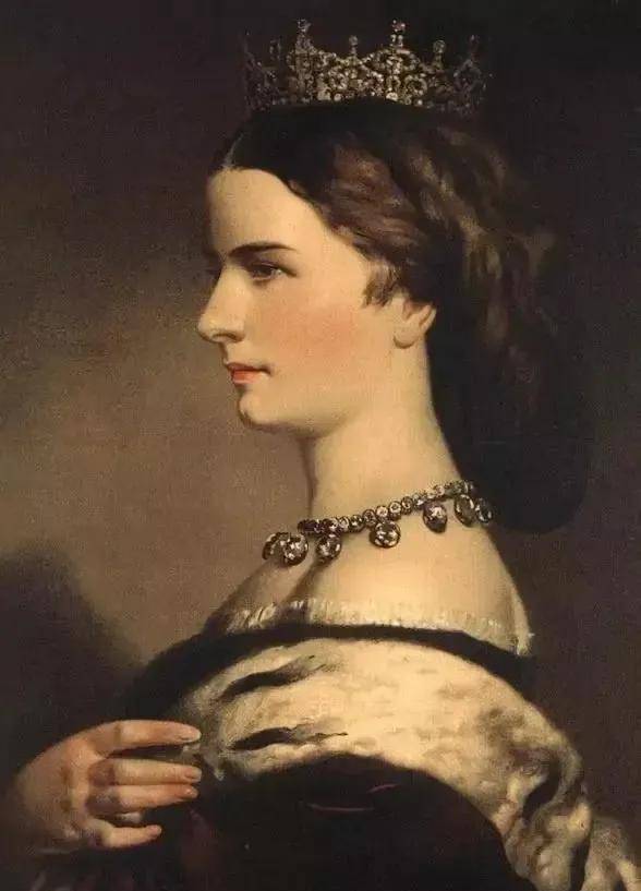 茜茜公主:婚姻不幸,婆婆苛待,女儿早夭,儿子殉情,61岁被刺杀