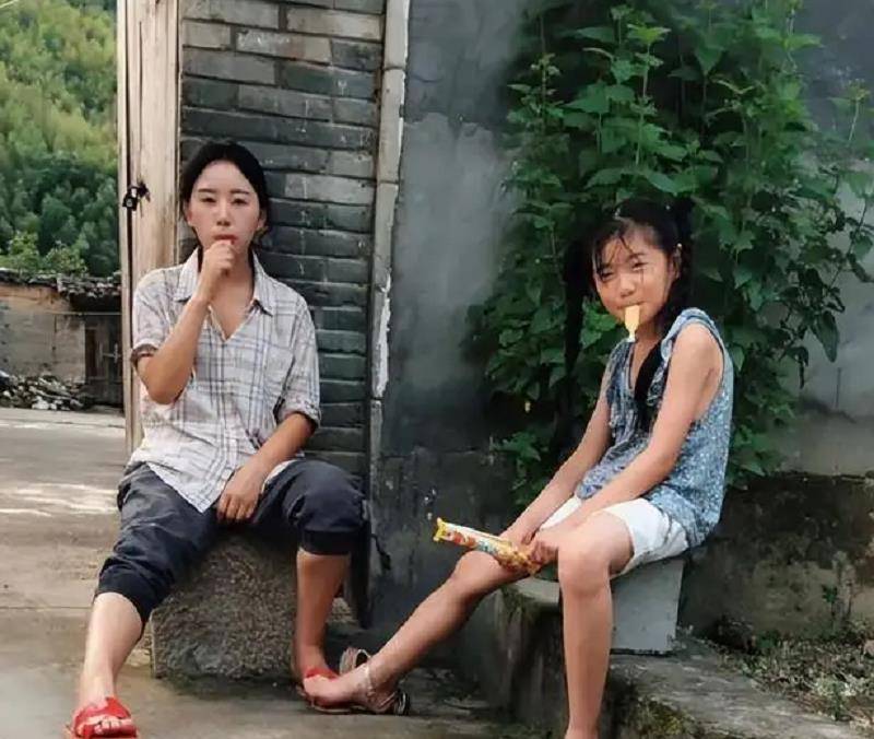 福建34岁女人离异带娃,3年变成超级网红,身价超1000万