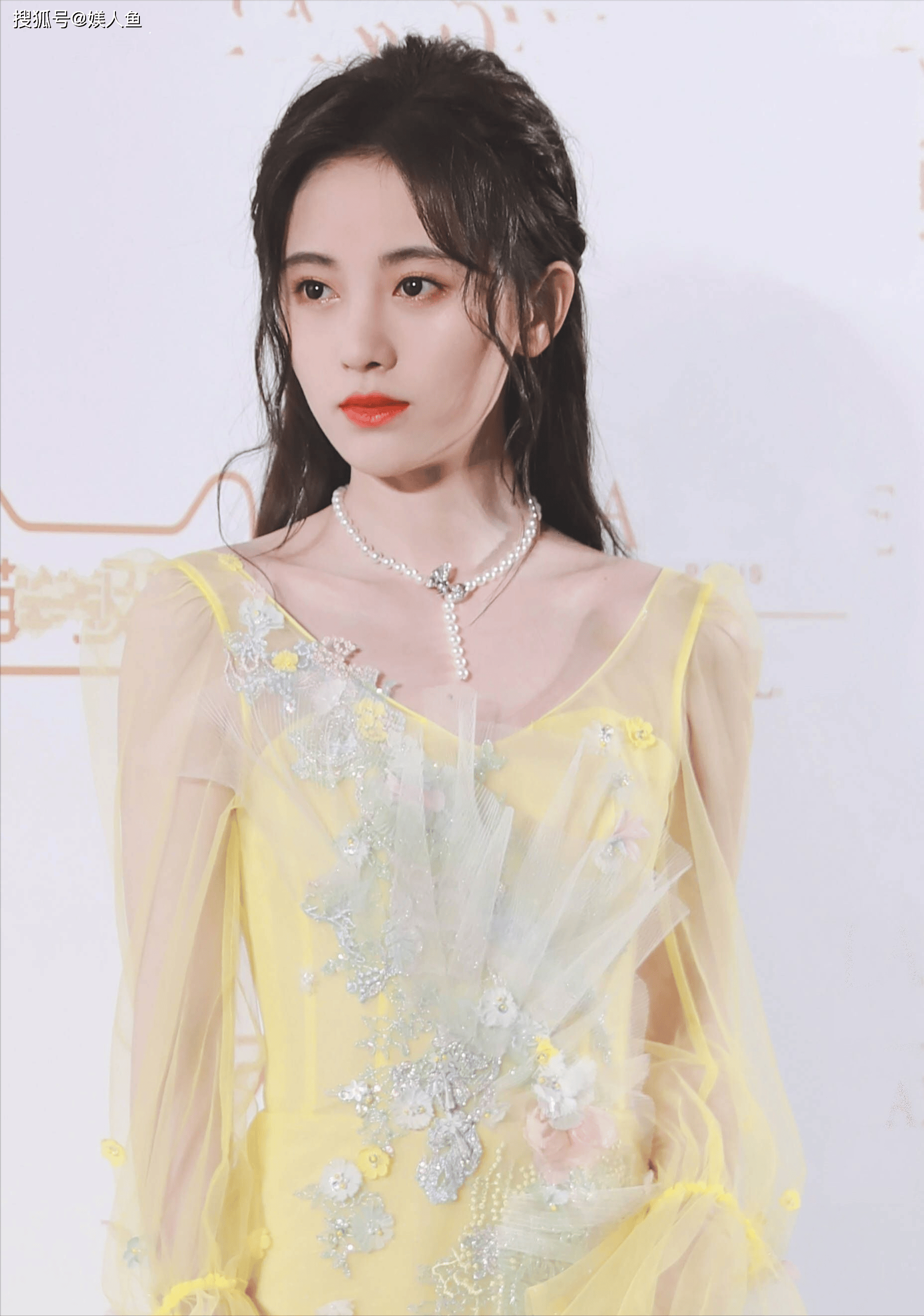 14位明星的瓜,贾玲,赵丽颖,肖战,张碧晨,杨幂,刘亦菲等艺人