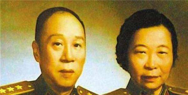 童养媳不堪丈夫毒打参军,30年后成第一女少将回乡,点名要见前夫