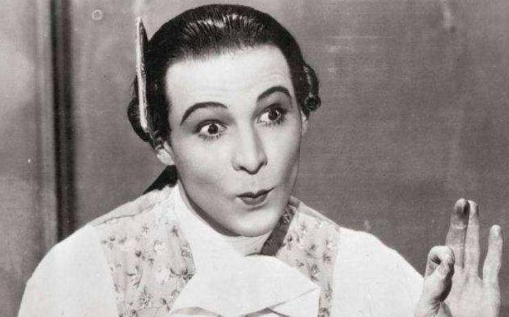 美国一男演员31岁猝然病逝,10万人为其祷告,还有人为其殉葬_瓦伦蒂诺