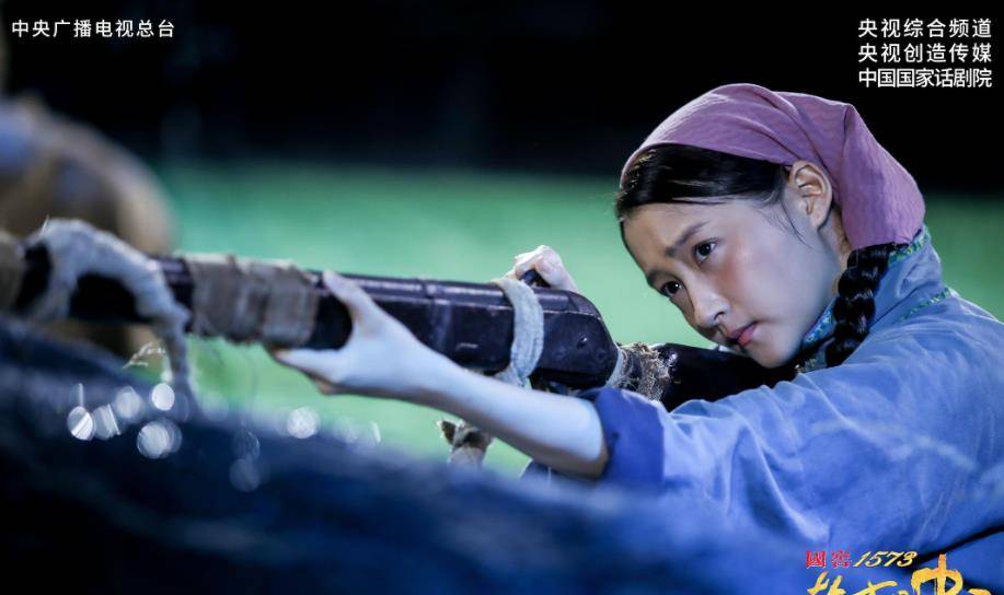 《故事里的中国》:19岁少女成28个孩子的"额吉",我们是一家人