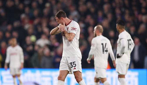 鲁尼指责曼联球员装病,主张所有队员百分之百出战!