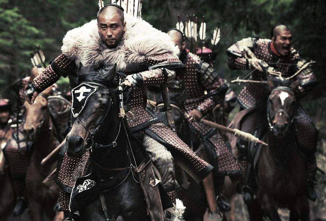 杨雄为黎阳兵马都监,时迁为巡检;柴进为横海郡沧州兵马统制,宣赞为副