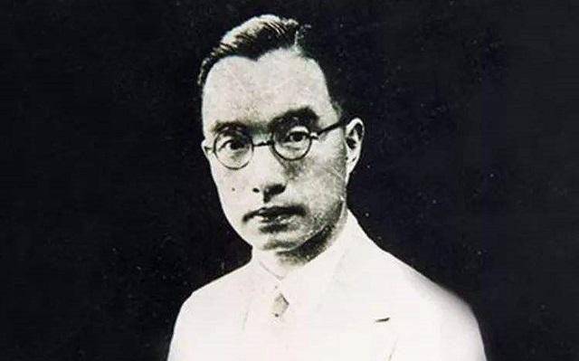 大学教授建议删除《背影》,给出理由是违反交规,引网友热议!