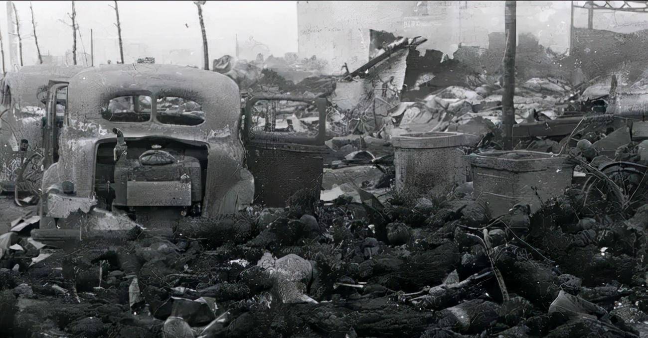 美国发动东京大轰炸,造成50多万人伤亡,东京变成人间炼狱