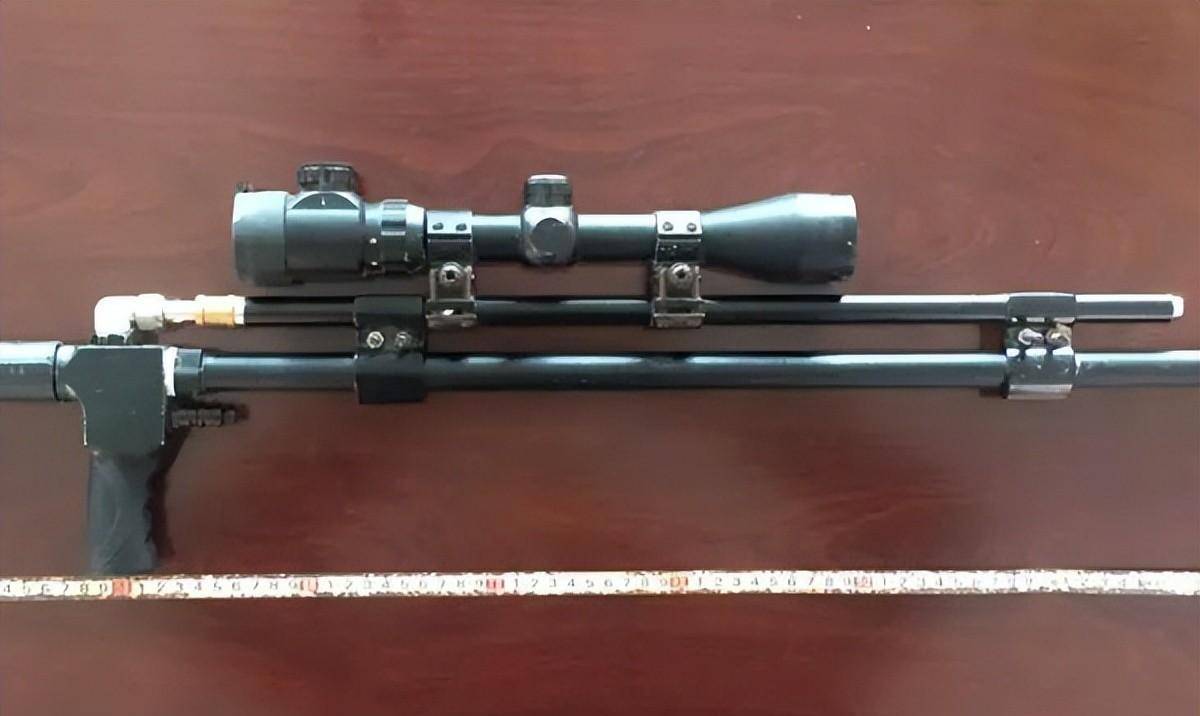 并且靳如超还将之付诸了行动,他制作了一把威力不小的气枪,他说他