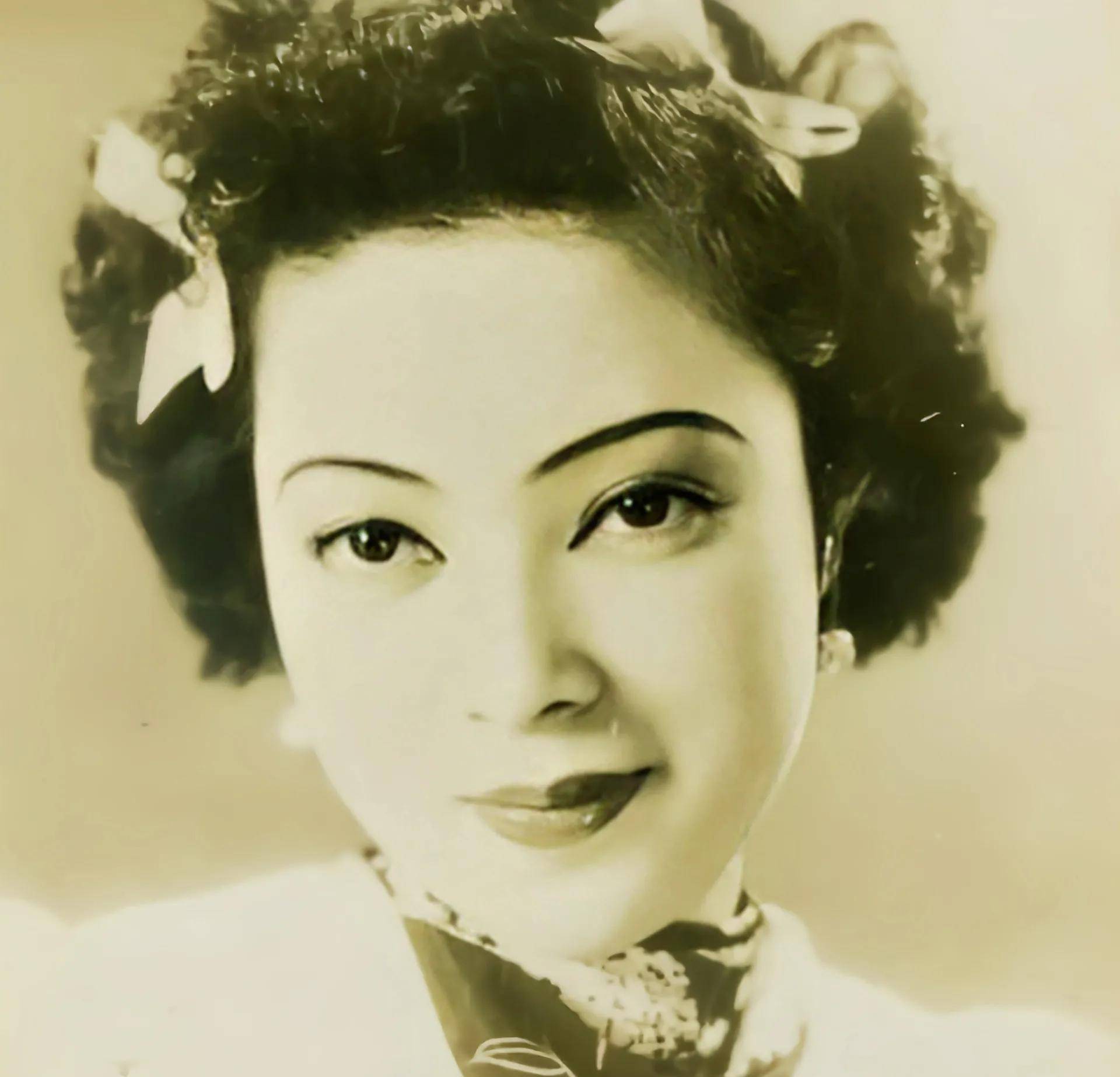 民国奇女子:18岁结婚,28岁睡3000男子,祈盼来世做个纯洁女子