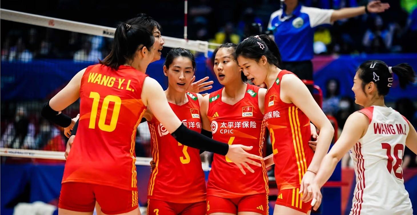 中国女排最新排名！蔡斌带队夺世联赛第一不足喜，日本队紧追不舍