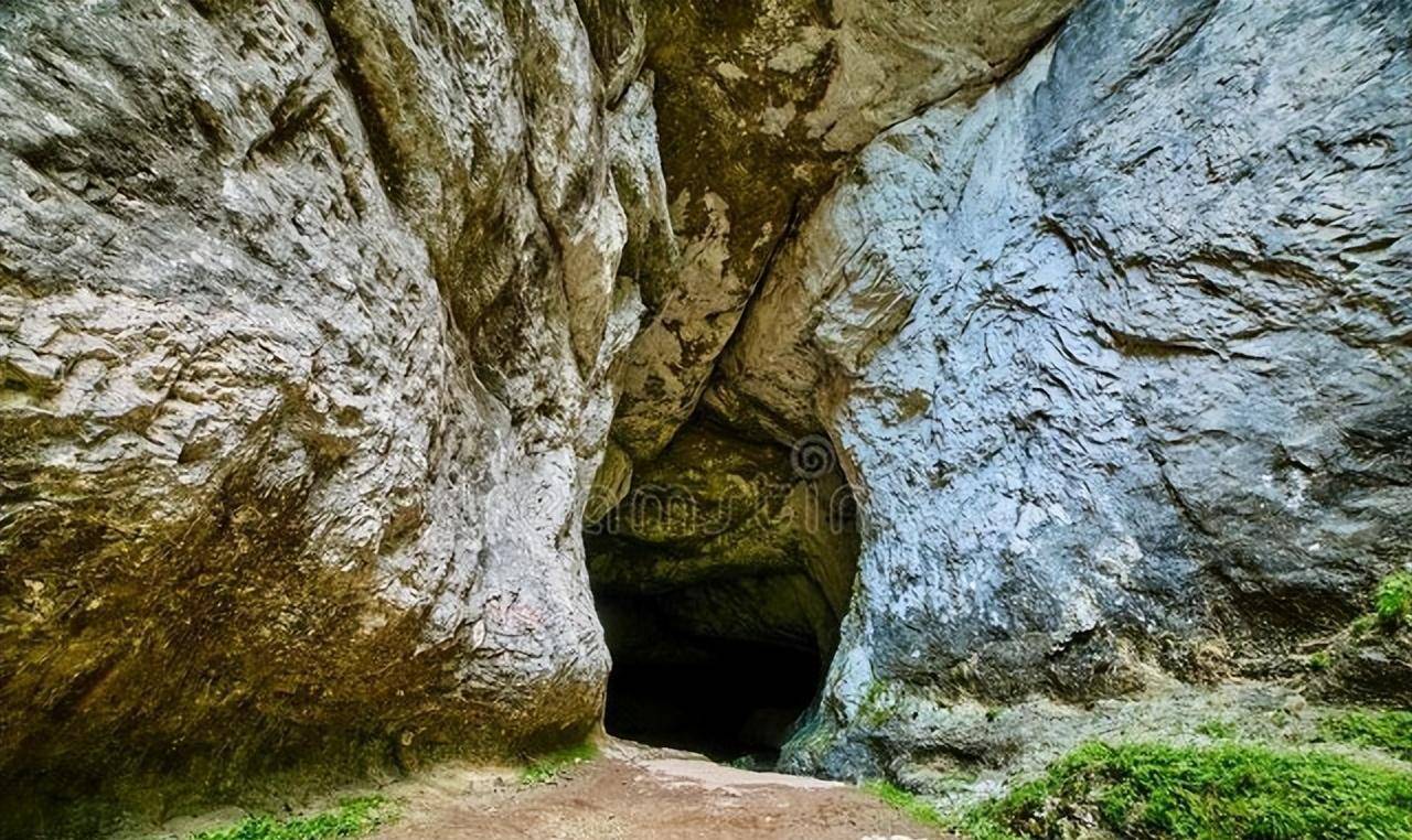 山洞场景真实图片