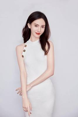 【绽放青春,金晨:从白衣少女到影视巨星】