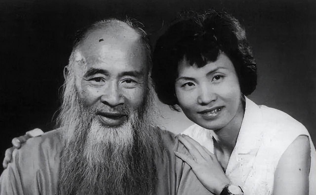 44岁的张大千对14岁的小女孩动了心思,张大千女儿说:我不答应