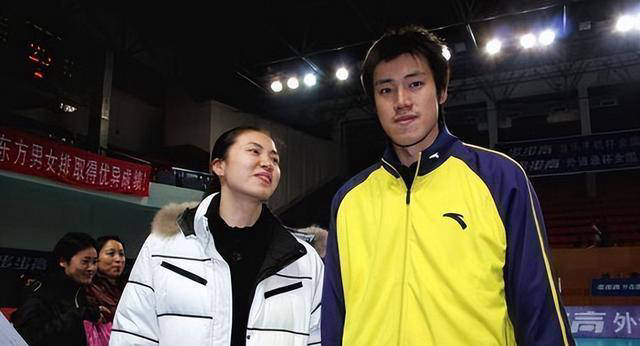 男排冠军汤淼遭遇高位截瘫,与父同行,女儿成长中_上海男排_中国男队