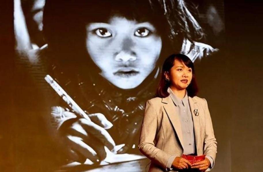 苏明娟:一双"大眼"震撼全国,31年过去,如今援建3所希望小学