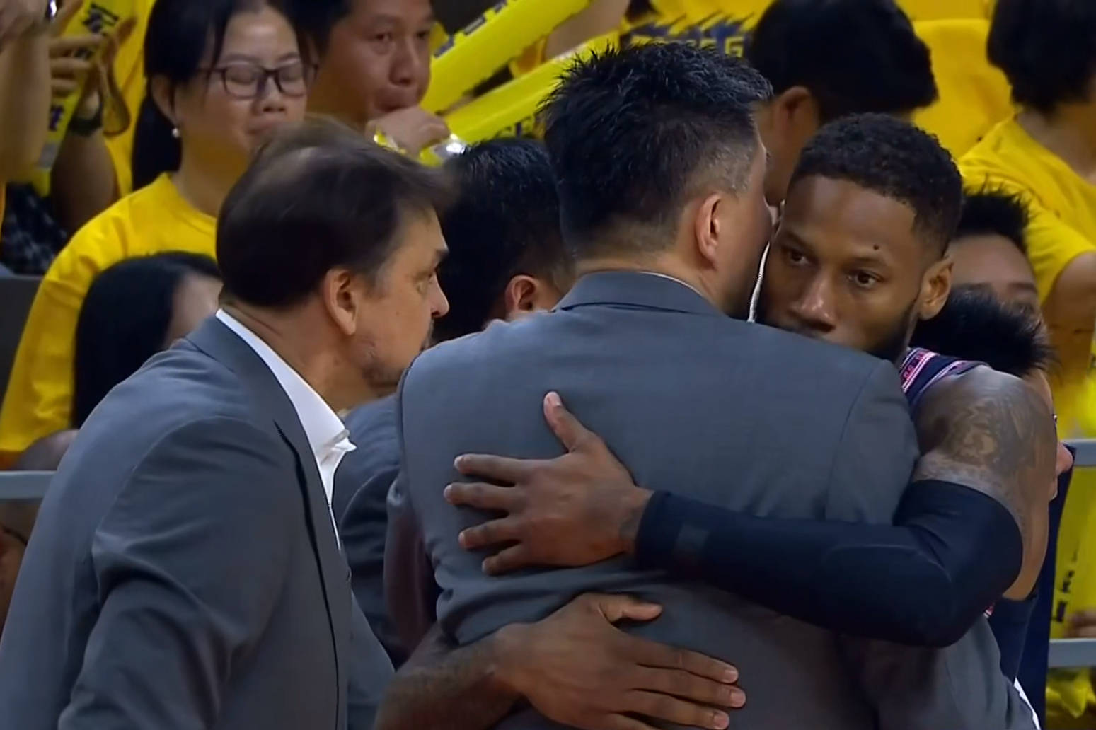 威姆斯拼了!"白菜价"续约广东队再打一年?杜锋为他放弃重建!