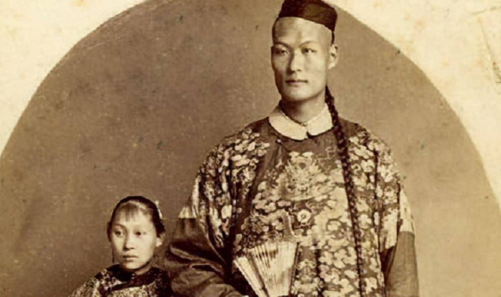 清朝"巨人"詹世钗:高3.19米娶英国娇妻,儿子回乡却被扫地出门