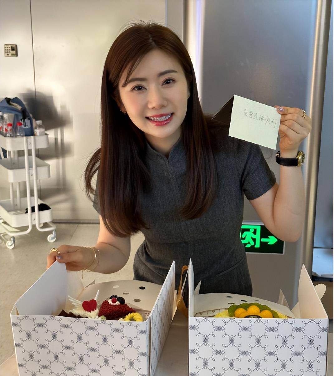 福原爱再战直播带货,网友:当年那个不服输的爱酱又回来了!