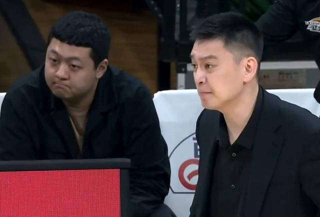 辽宁半场领先13分,新疆被打爆,张镇麟和付豪火力全开