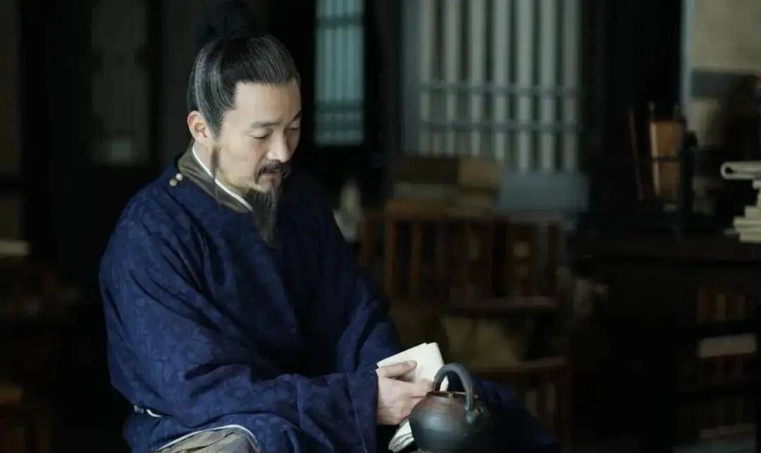 在吃饭穿衣都成问题的"农耕社会",又有几个家庭负担得起读书费用.