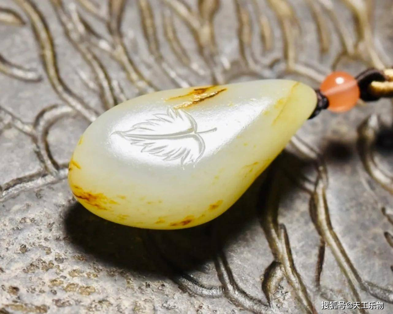 和田籽料巧雕"秋韵"!