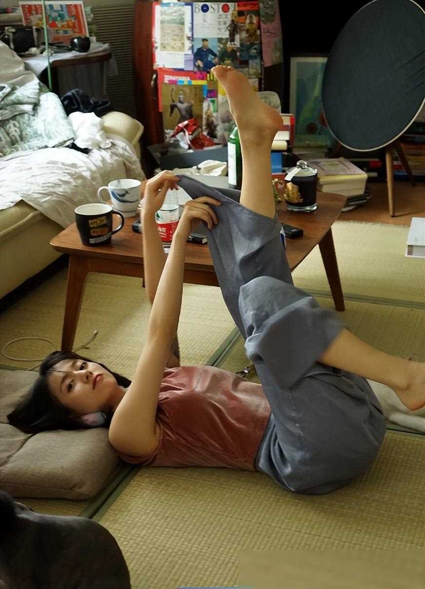 黑尾酱大胆晒照引发讨论,展现个性与自由表达的界限_照片_行为_公众