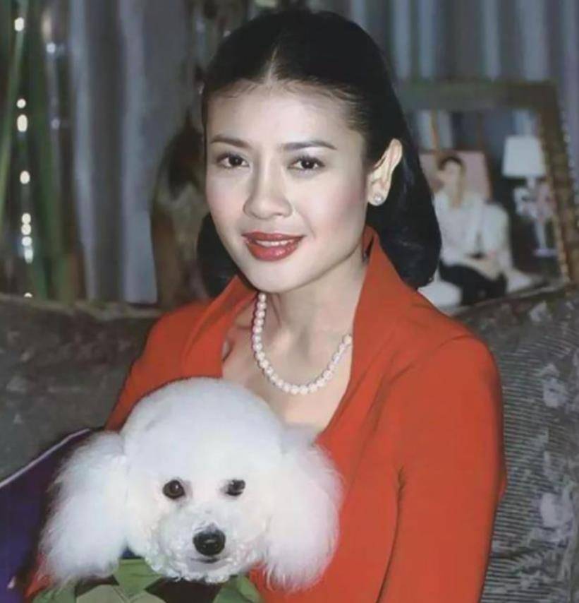 泰国最美王妃蒙西拉米·玛希敦·纳阿育他耶王储妃,用自己的人生,完美