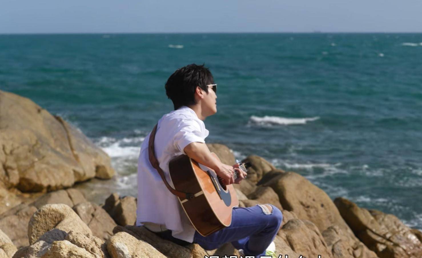 周迅,阿雅去陈楚生家乡做客,出租车司机骄傲地说:全城都为他投过票