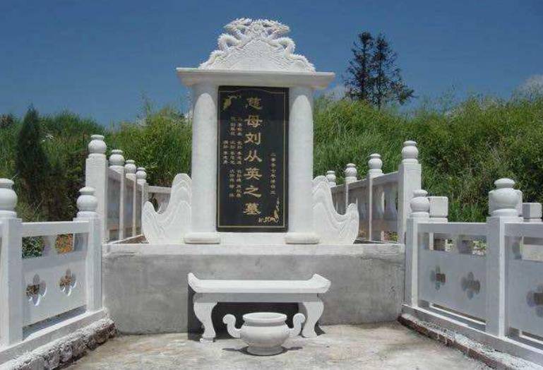 立墓碑有何讲究?