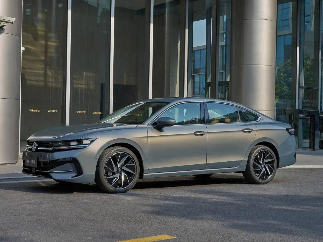 从舒享平权到智能平权,全新一代迈腾开启油车智能新时代