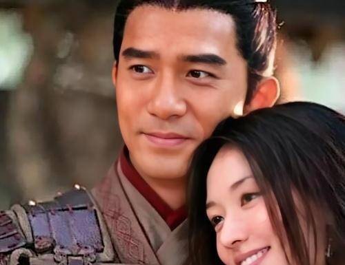 孙策和周瑜英年早逝以后,貌美如花的大乔小乔命运如何?