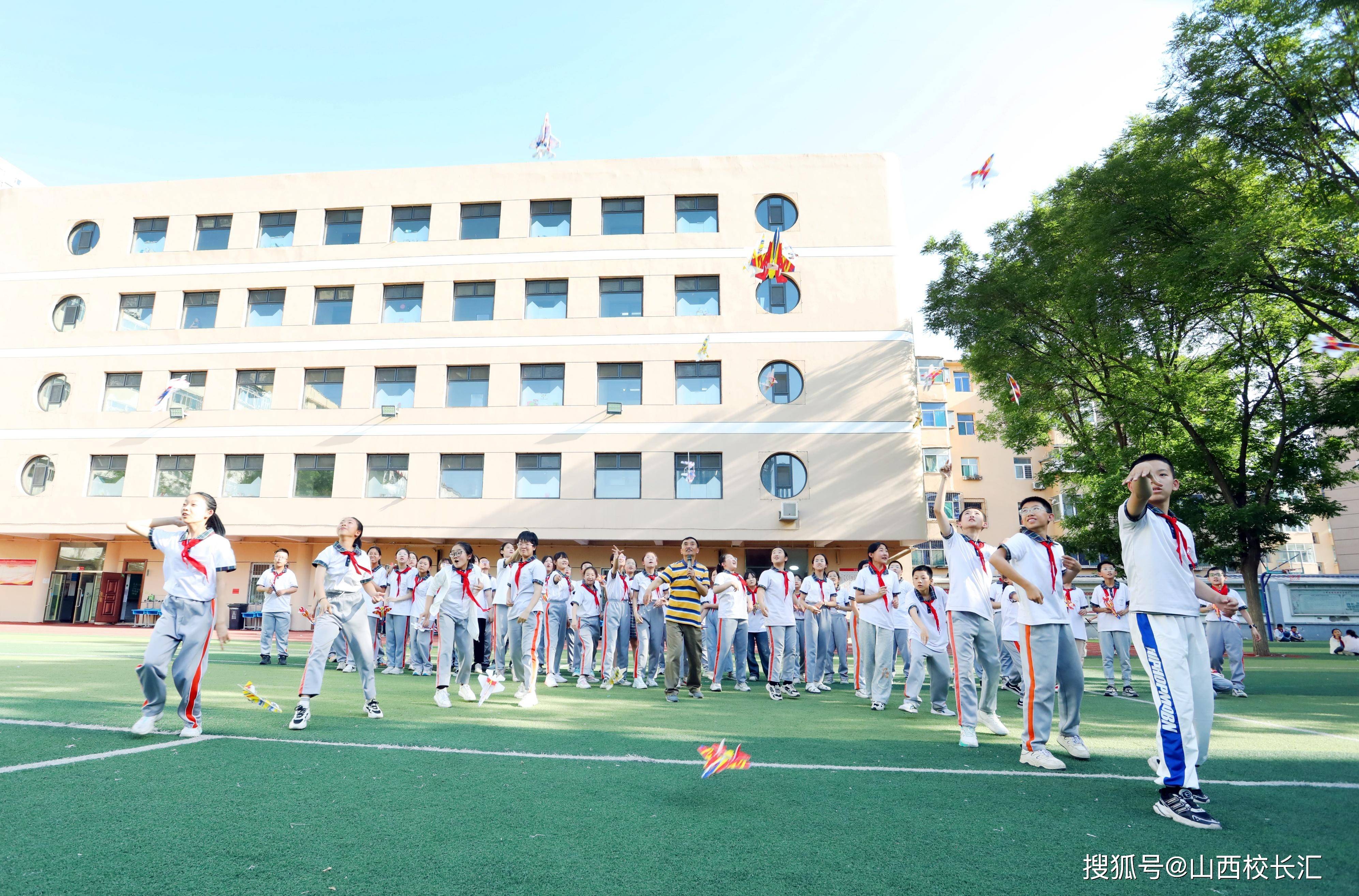山西太原杏花岭区大东关小学开展"科普进校园 点亮科技梦"科学教育