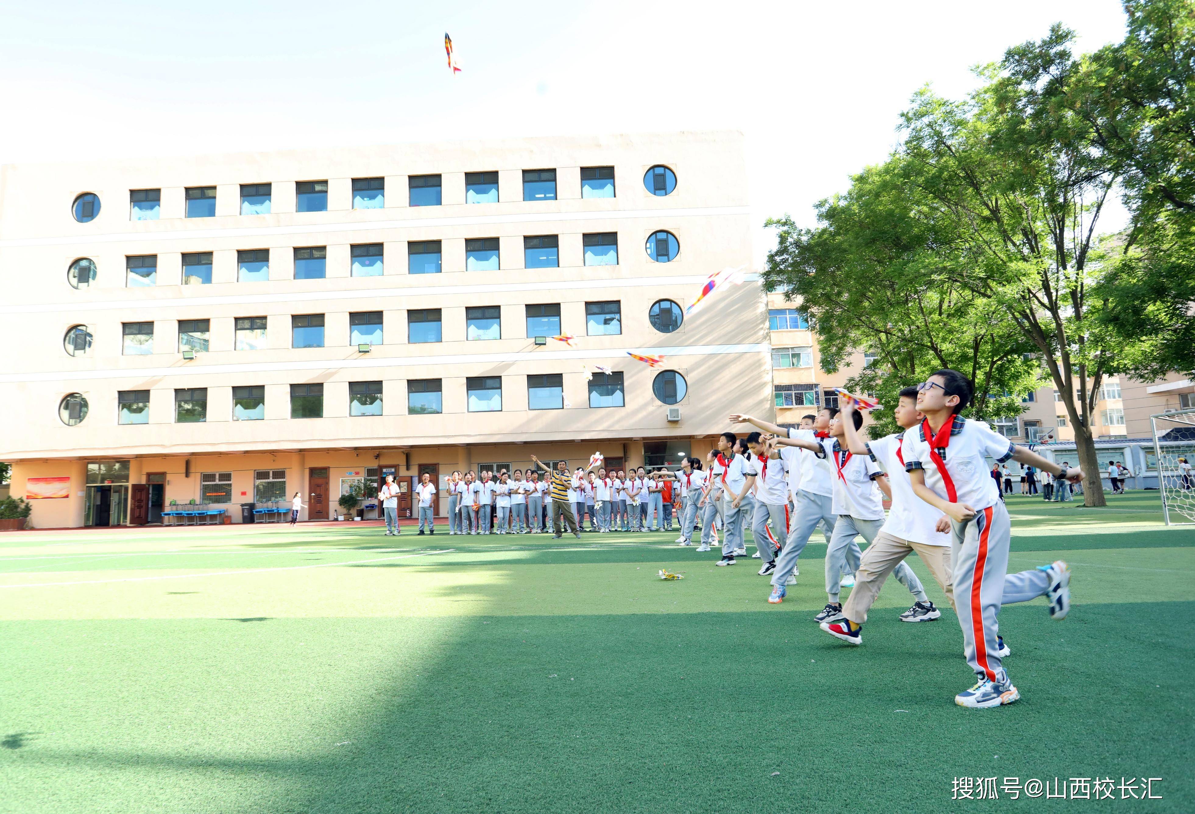 山西太原杏花岭区大东关小学开展"科普进校园 点亮科技梦"科学教育