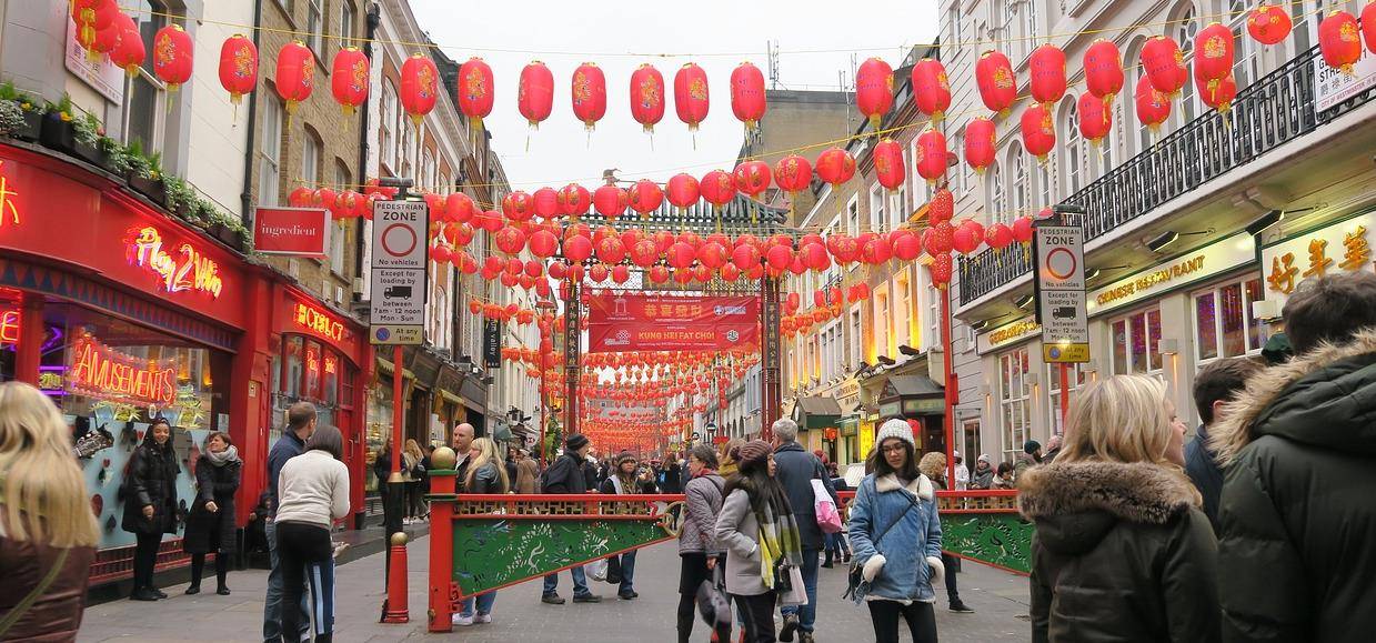 美国最受歧视的不是黑人,而是这个群体,遭歧视数百年却从不反抗