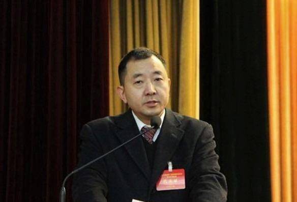 陈行甲臆想自己是寇准,但入戏太深,且学了个"四不像"_巴东_故事_地方