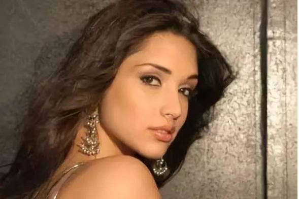 nba五大最具魅力的太太,瓦妮莎屈居次席,霍福德家庭幸福美满