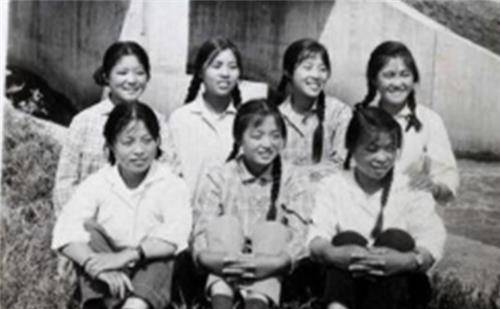 女高中生分手后想自杀,骗6名舍友喝下农药,后来怎样了_孙亚宇_刘珊珊