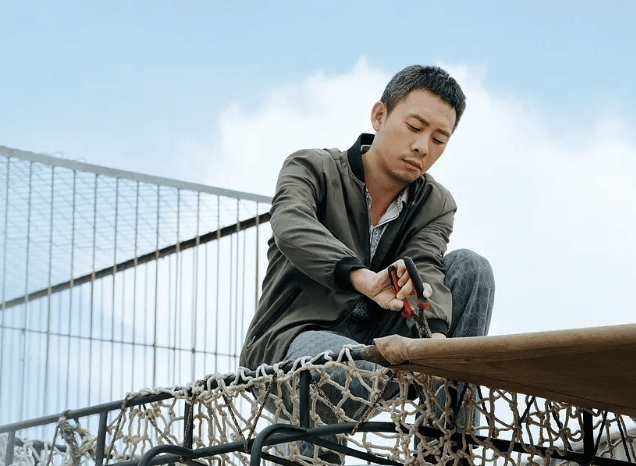 和《狗阵》两部电影之外,由张译主演的《沉默的代价》和《国家行动》