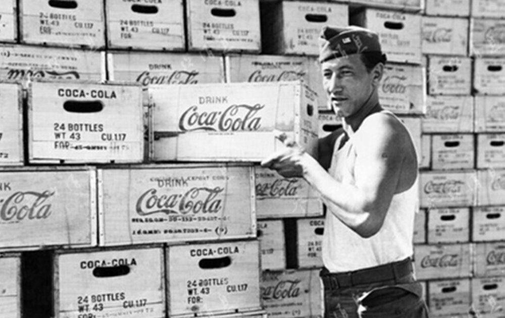 二战当中,美军喝了上亿瓶可口可乐,堪称"大兵快乐水"