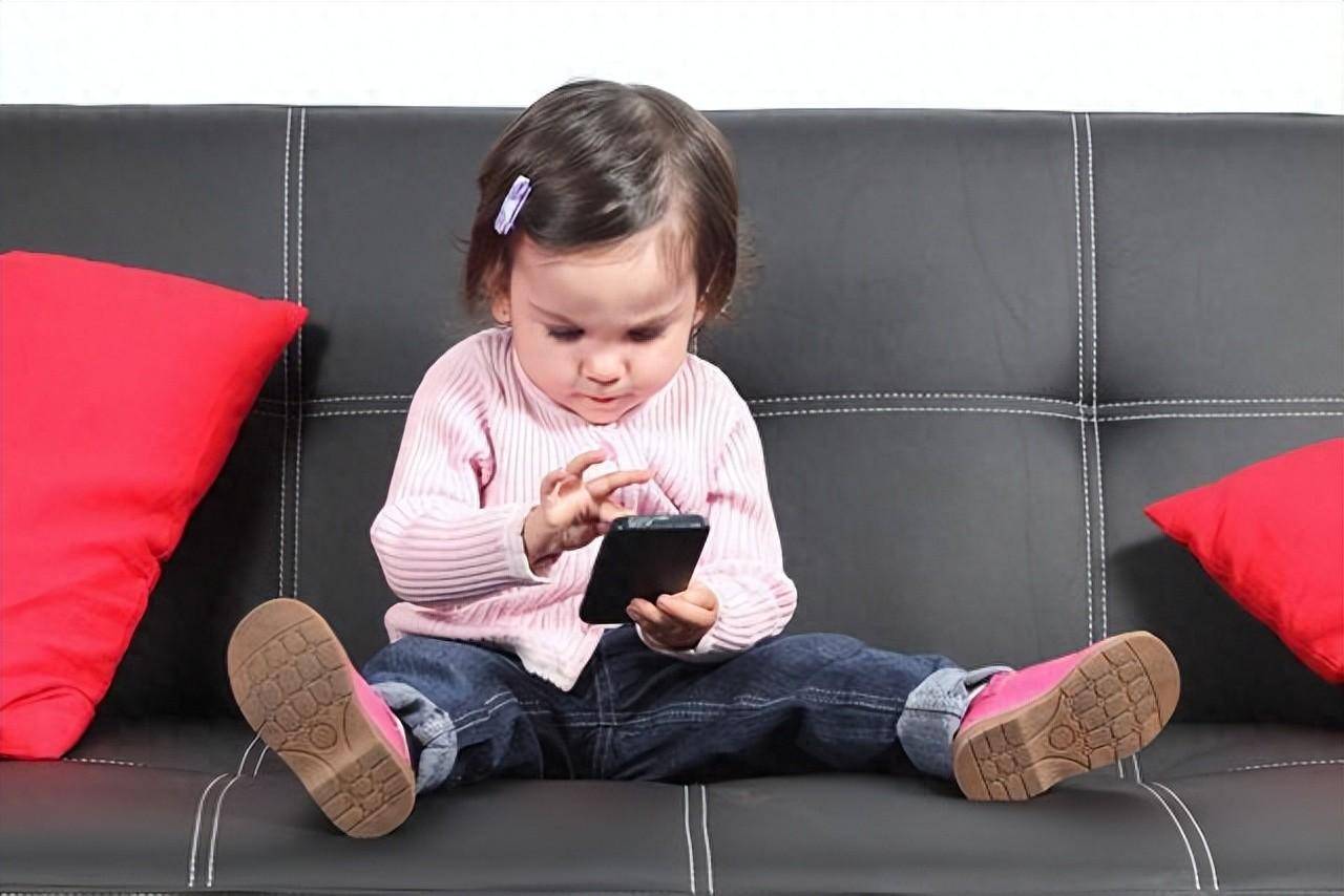 为什么不能禁止孩子玩手机？这是我见过的最好的答案_父母_时间_影响。