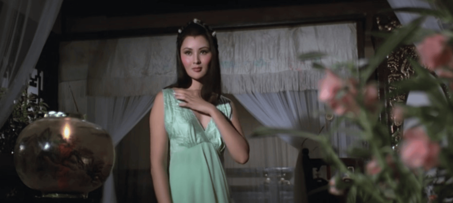 邵氏艳星办69岁寿宴,神隐数十年打扮端庄现身,56岁结婚洗尽铅华