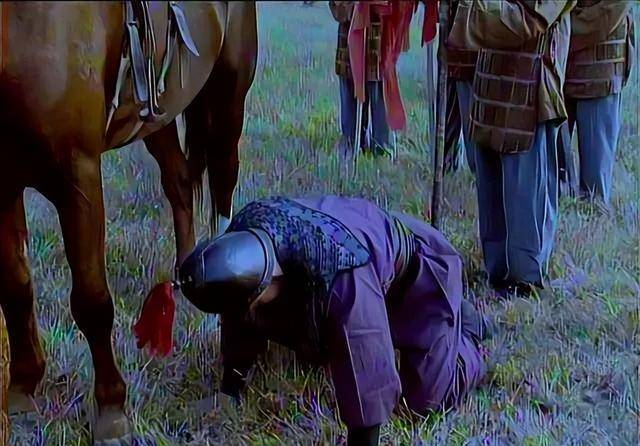 俗语:"再饿莫吃坟前供,再累莫坐人肉凳",人肉凳指的是什么?