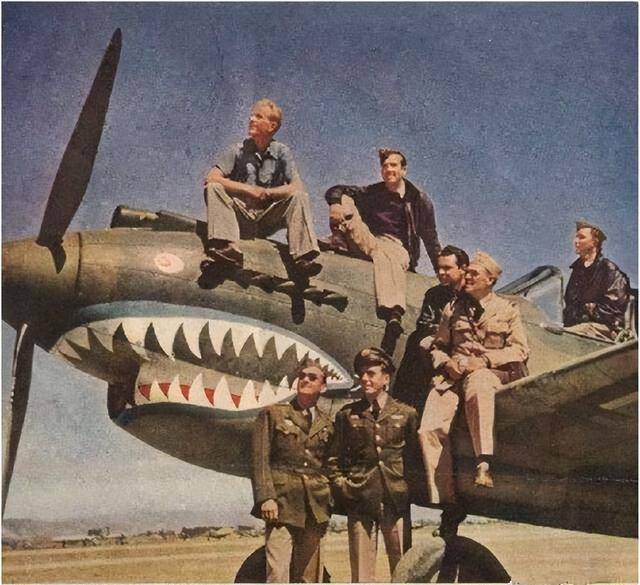 飞虎队为何在美国收编之后就散伙了?中国付给的高薪,美军出不起