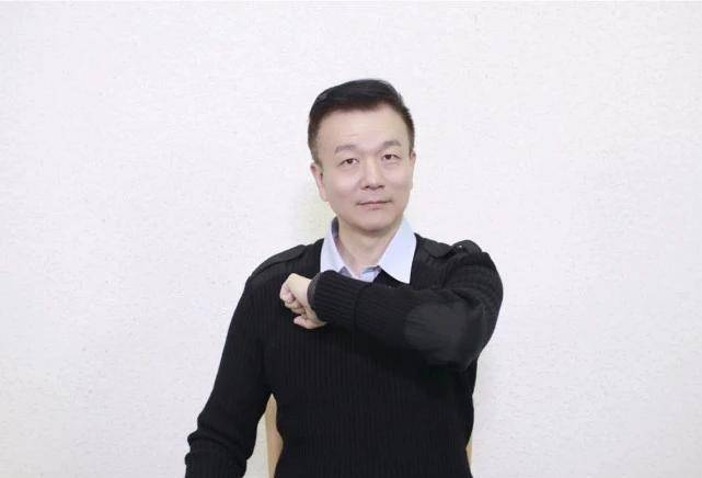 他被称为"诸葛亮"再世?黄埔军校出身,却靠着一张贫嘴成为新星