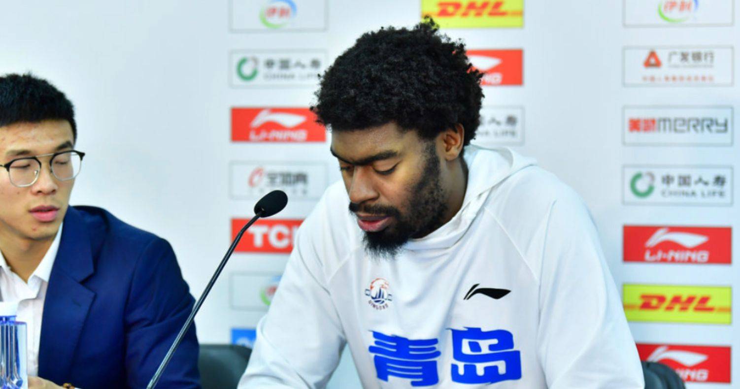 青岛弃将三进宫文一!他也曾是联赛顶级大外,下赛季能重返cba吗