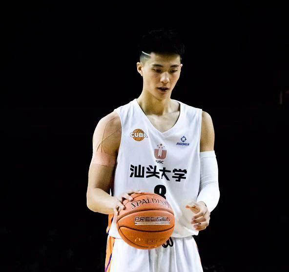 朱松玮将与广东男篮签约?朱芳雨备好两手,防其他球队插足!