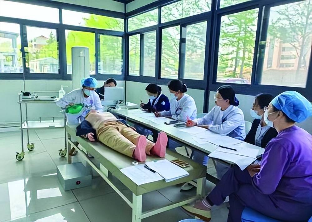 威海市立第三医院举办护理技能大比武活动 提升服务能力 护士练精兵