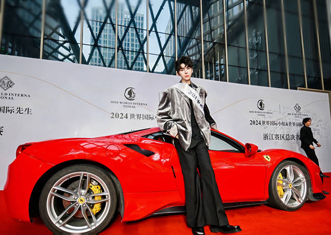 衷心祝贺本次赛事评选出的十强选手:俞景,max,周俊,张诸彦,许润泽