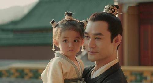 福康公主聪明可爱非常懂事,宋仁宗生了重病,这个三四岁的孩子,陪伴